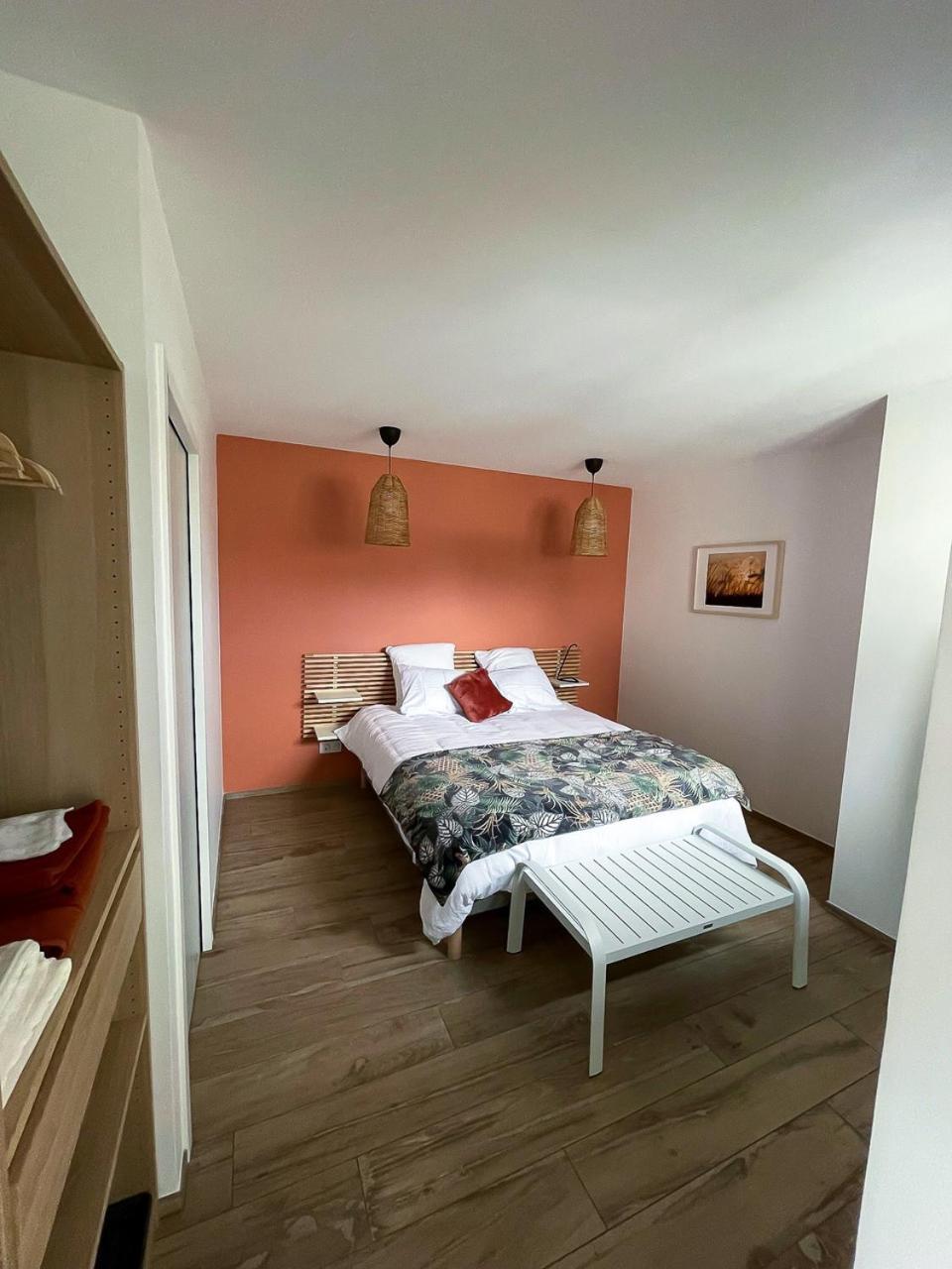 Appartements Guesthouse1 Et Guesthouse2 Sword Beach Colleville-Montgomery Exterior photo